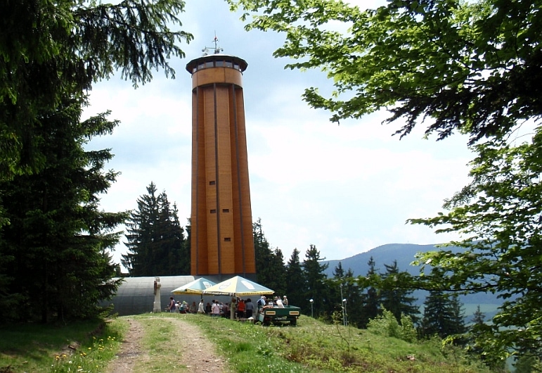 Rozhledna na Křížové hoře